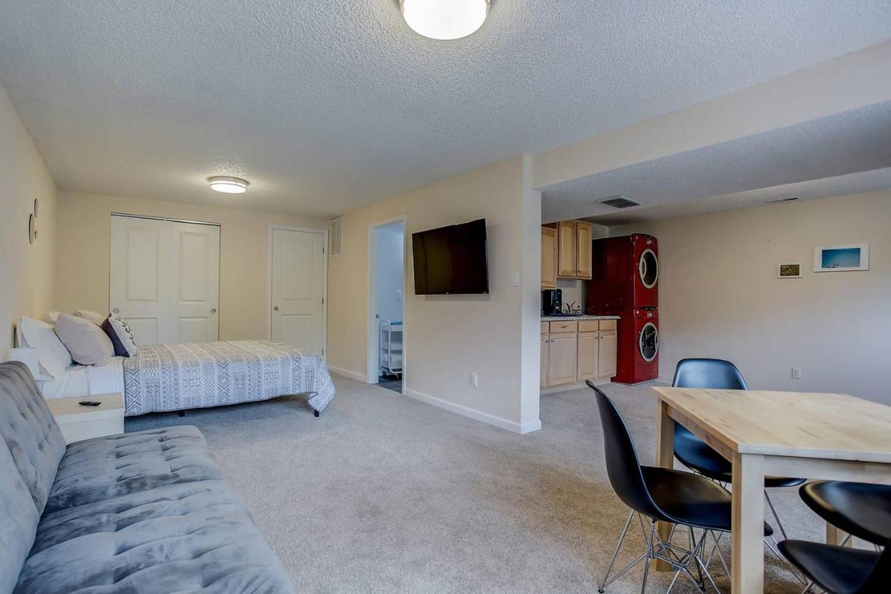 Bright & Cozy Studio Apartment In Colorado Springs Eksteriør bilde