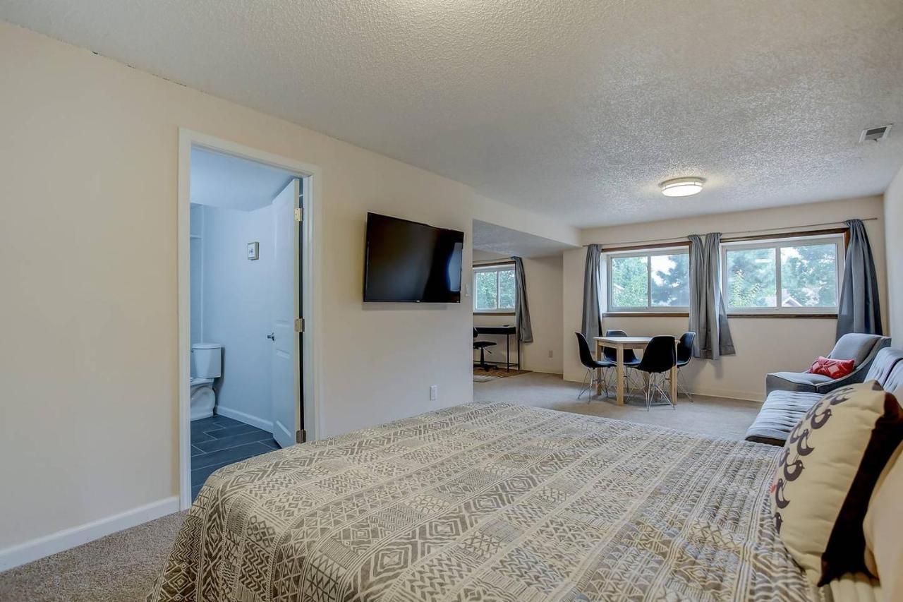 Bright & Cozy Studio Apartment In Colorado Springs Eksteriør bilde